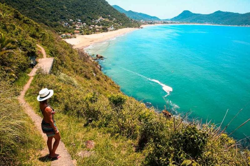 Sendero de la playa del Saquinho